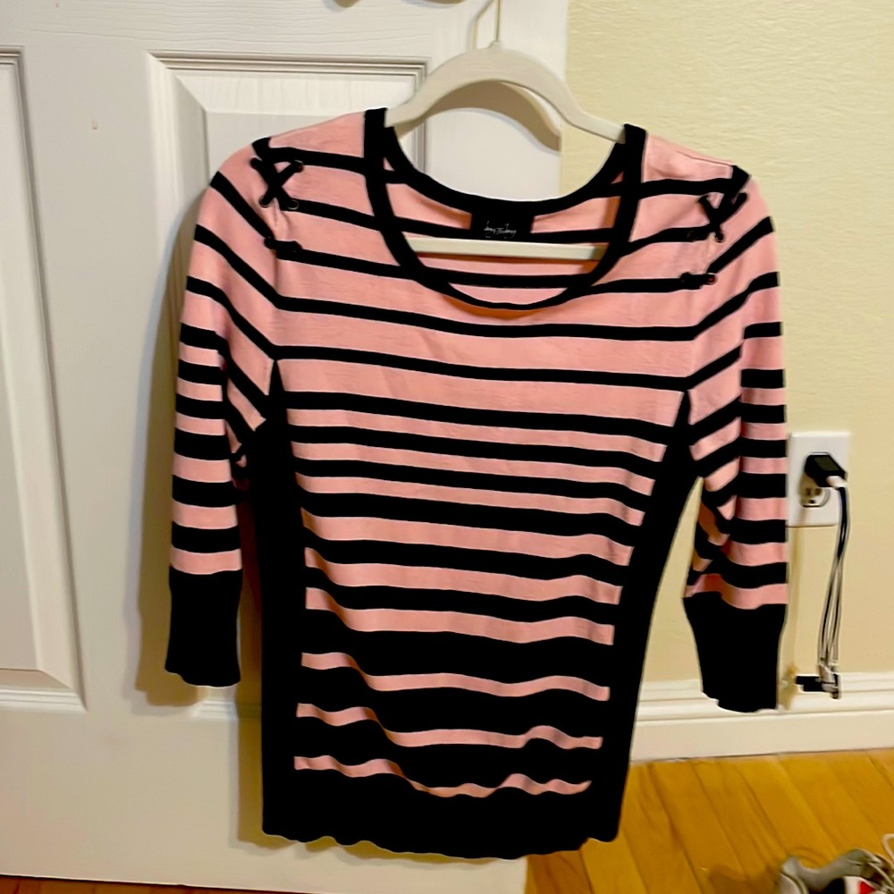 3/4 sleeve sweater.